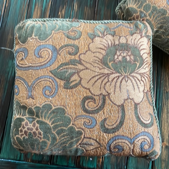 Throw pillows set of 4 - Picture 2 of 5